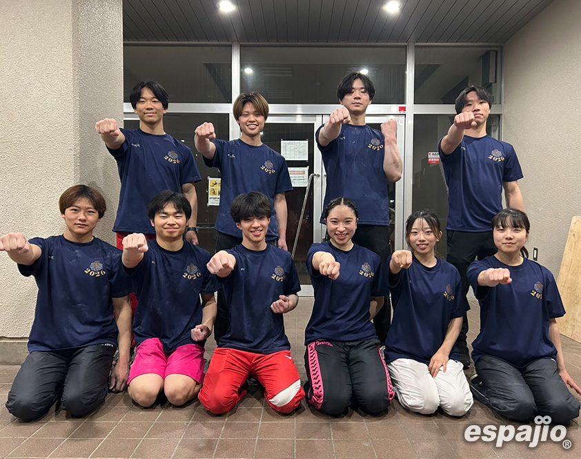 弘前大学器械体操競技部様クラブTシャツ着用集合写真ポーズ