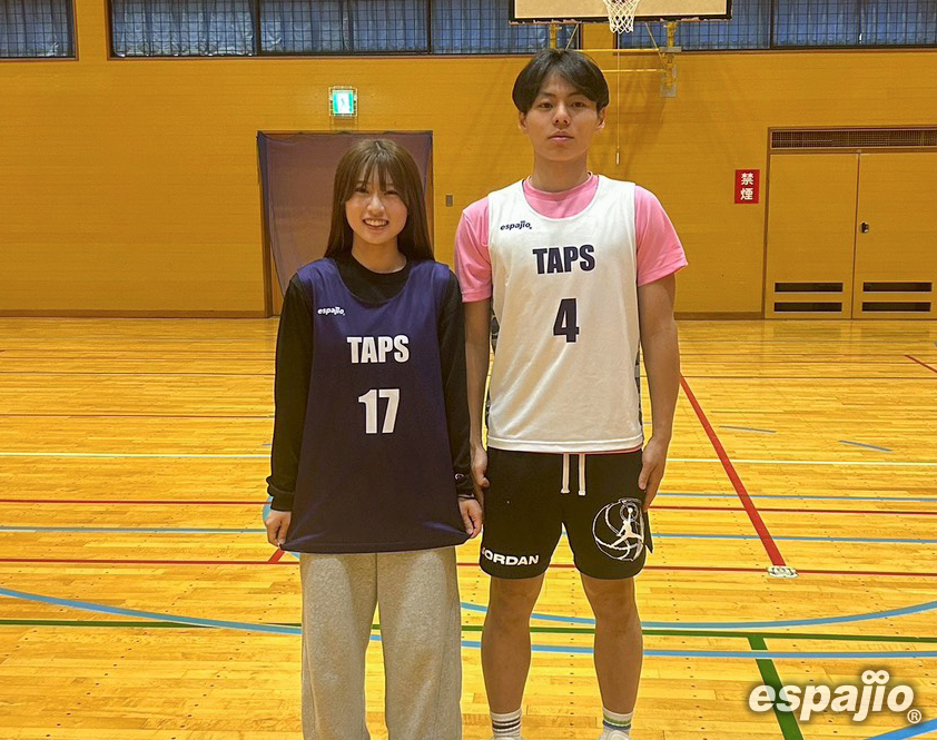 明治学院大学TAPS様オリジナルバスケユニフォームシャツ着用お写真