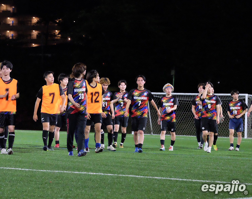 武蔵野大学ソサイチサークル様チームオーダーユニフォーム着用お写真プレー風景