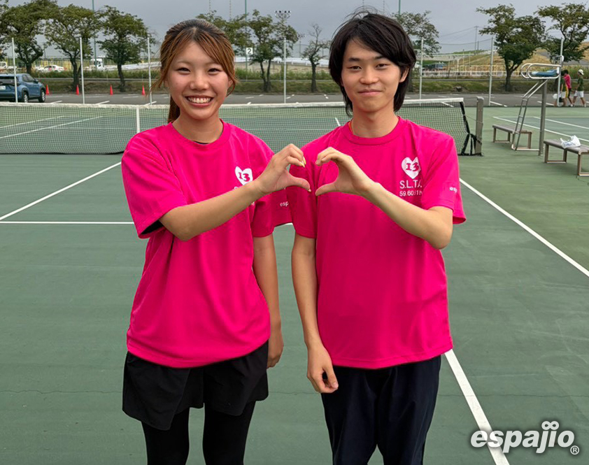 上智大学テニスサークルS.L.T.A.様オリジナルTシャツホットピンク着用お写真前面