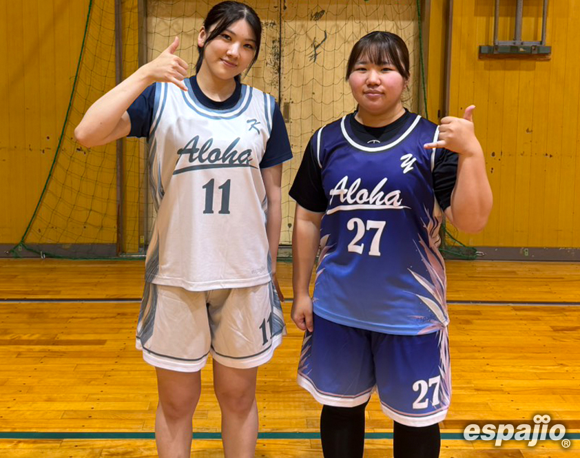 Aloha様リバーシブルバスケユニフォーム着用お写真レディースタイプ前面