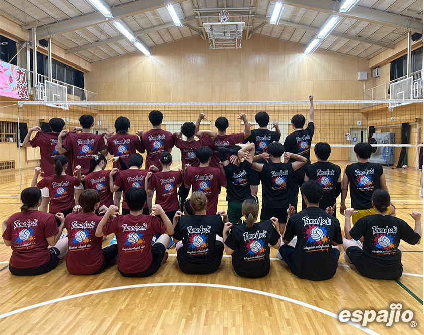 國學院大學バレーボールサークルたまあそび様オリジナルTシャツ着用集合お写真背面
