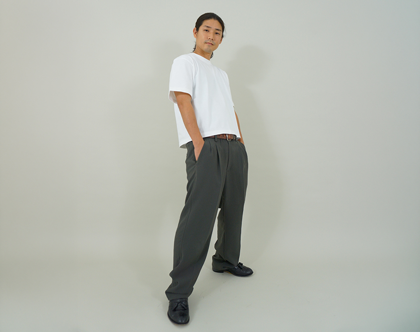5.6オンス ハイグレードコットンクロップドTシャツ着用イメージ
