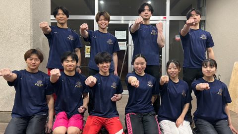 弘前大学器械体操競技部様クラブTシャツ着用集合写真ポーズ